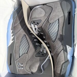 Air Jordan 5 Retro 'Wolf Grey' 2026